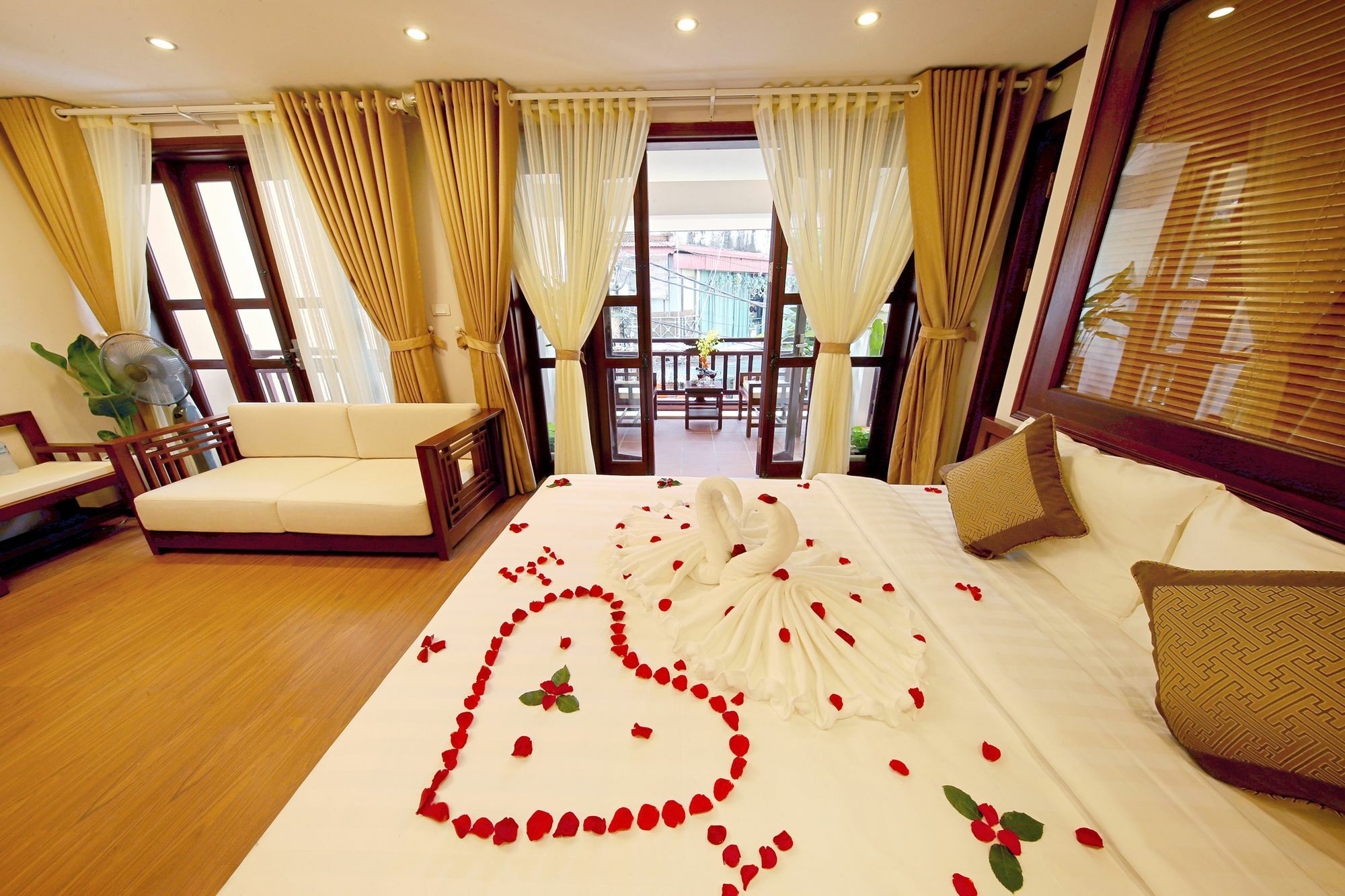 Khách Sạn&spa Nostalgia Khách sạn