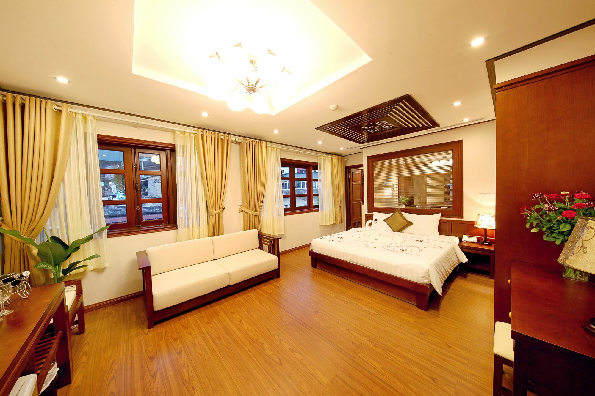 Khách Sạn&spa Nostalgia 3*